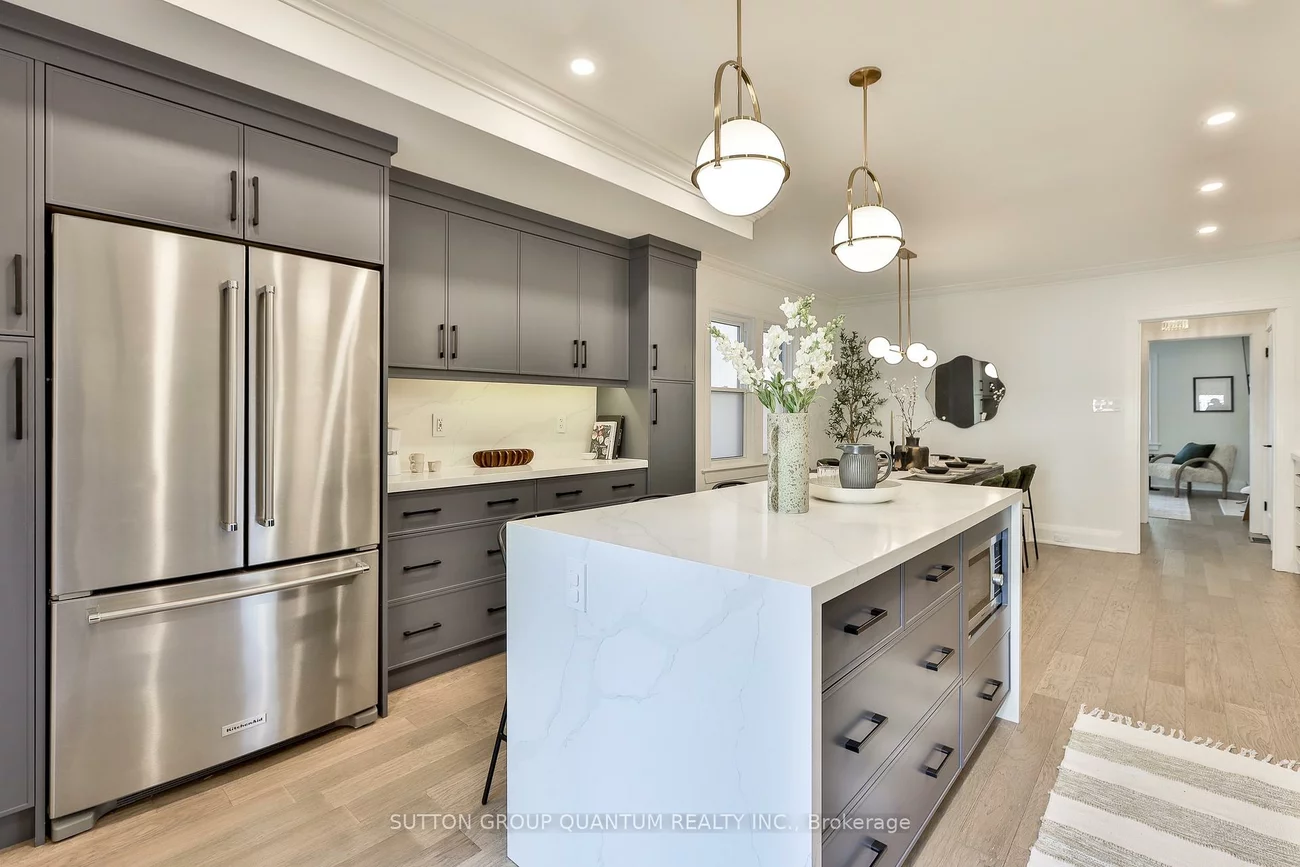 110, Castlefield, Yonge-Eglinton, Toronto
