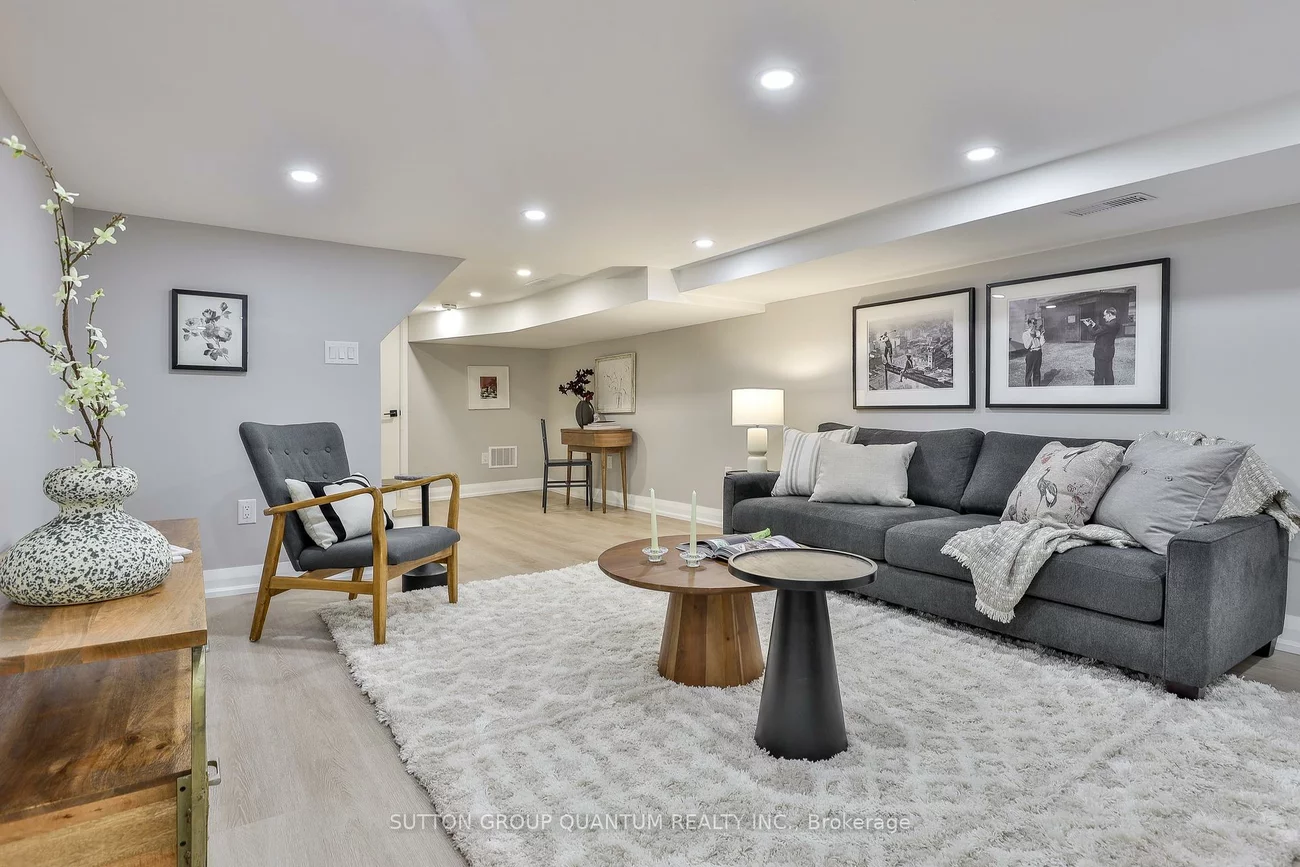 110, Castlefield, Yonge-Eglinton, Toronto