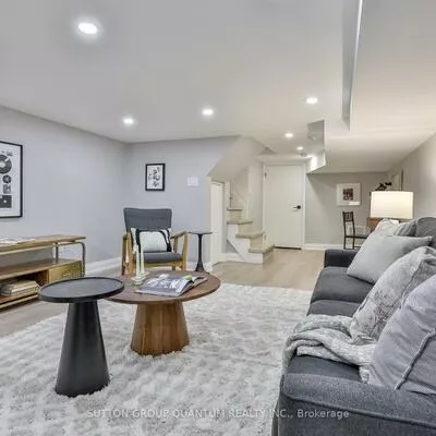 110, Castlefield, Yonge-Eglinton, Toronto