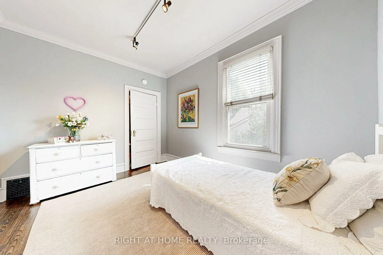 440, Sackville, Cabbagetown-South St. James Town, Toronto