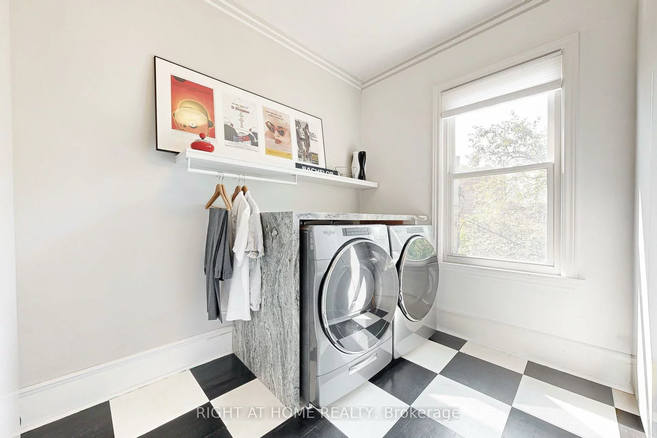 440, Sackville, Cabbagetown-South St. James Town, Toronto