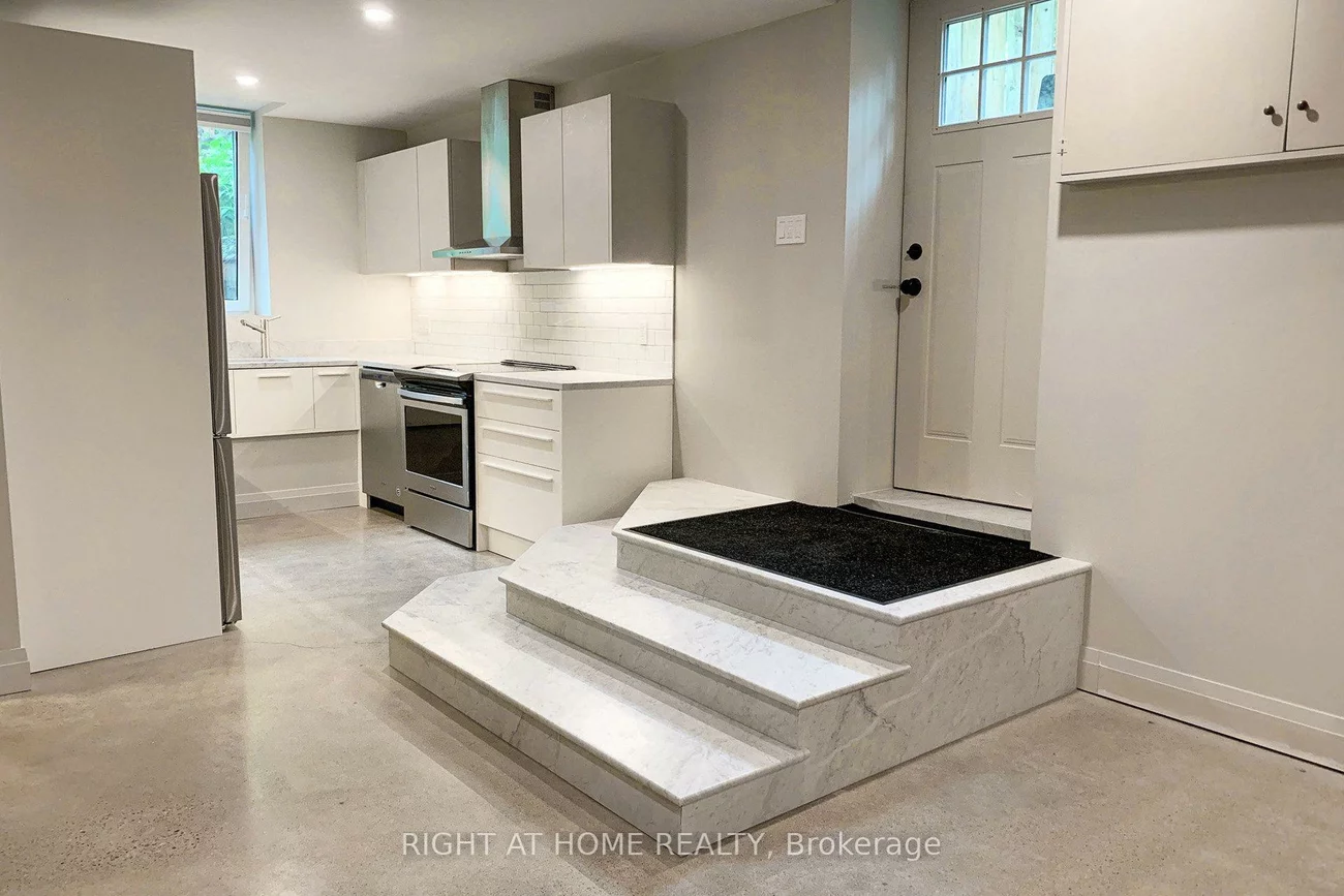 440, Sackville, Cabbagetown-South St. James Town, Toronto