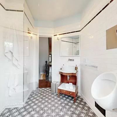 440, Sackville, Cabbagetown-South St. James Town, Toronto