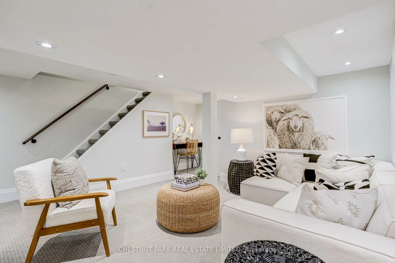 209, Atlas, Oakwood Village, Toronto