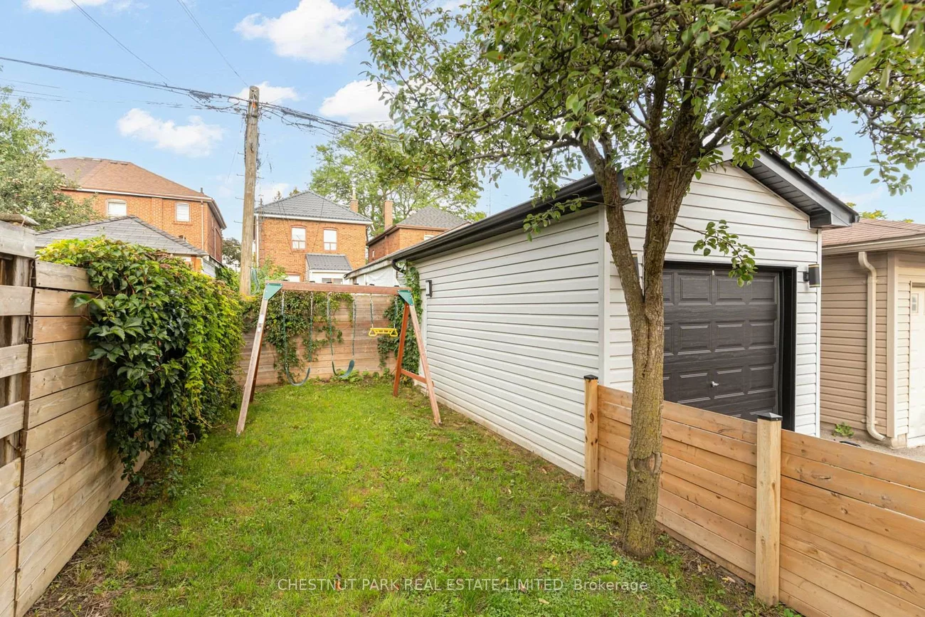 209, Atlas, Oakwood Village, Toronto