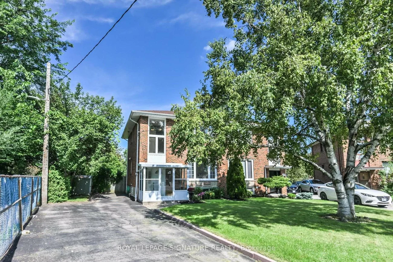 52, Daleside, Victoria Village, Toronto
