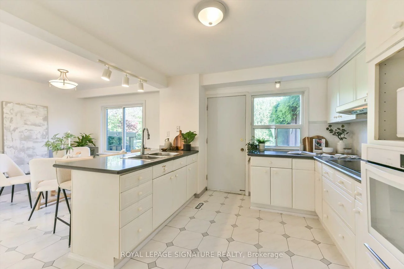 52, Daleside, Victoria Village, Toronto