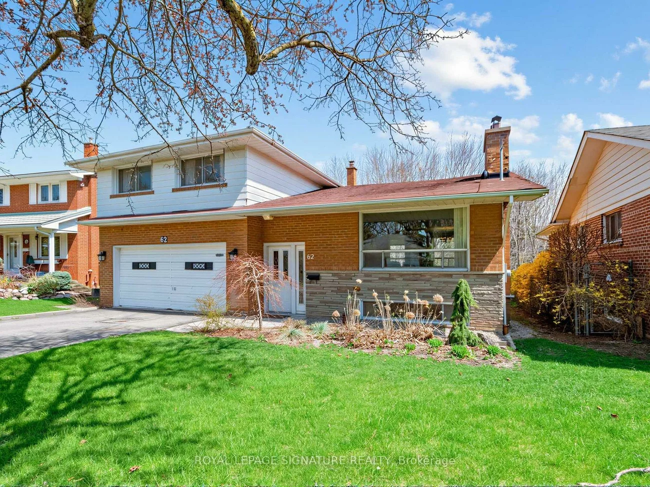62, Dukinfield, Parkwoods-Donalda, Toronto