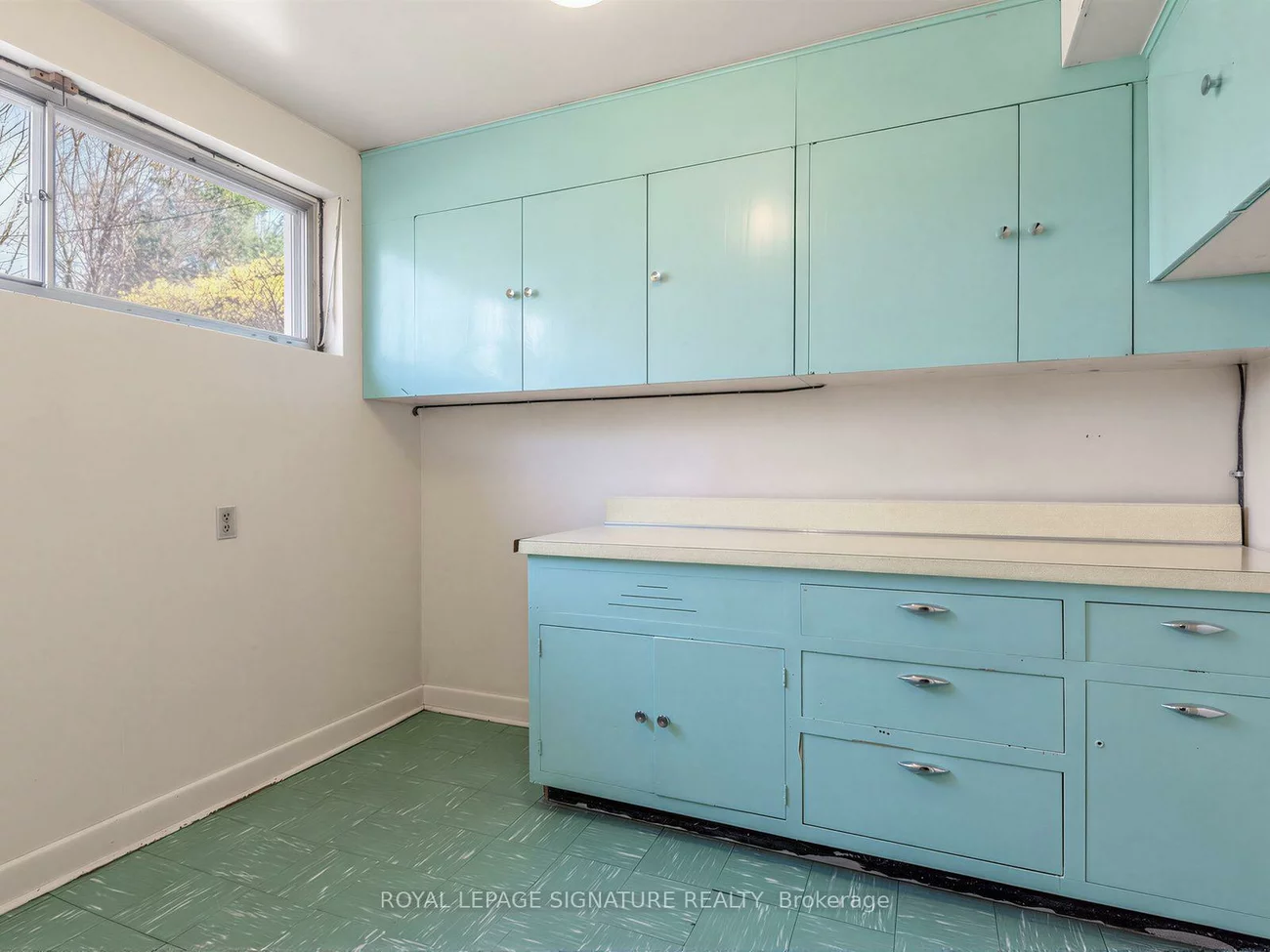 62, Dukinfield, Parkwoods-Donalda, Toronto