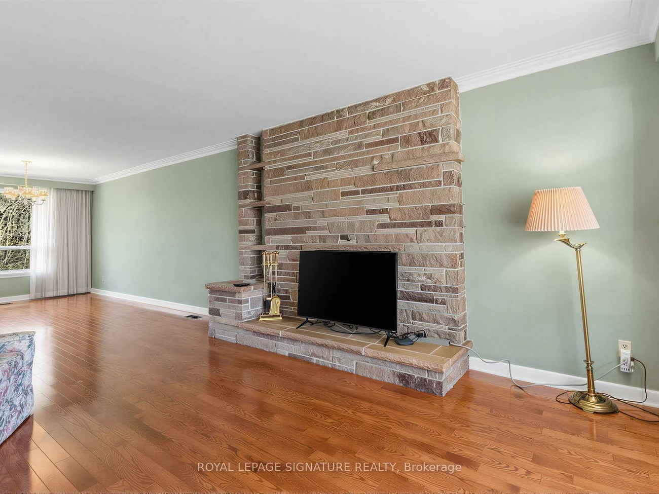 62, Dukinfield, Parkwoods-Donalda, Toronto