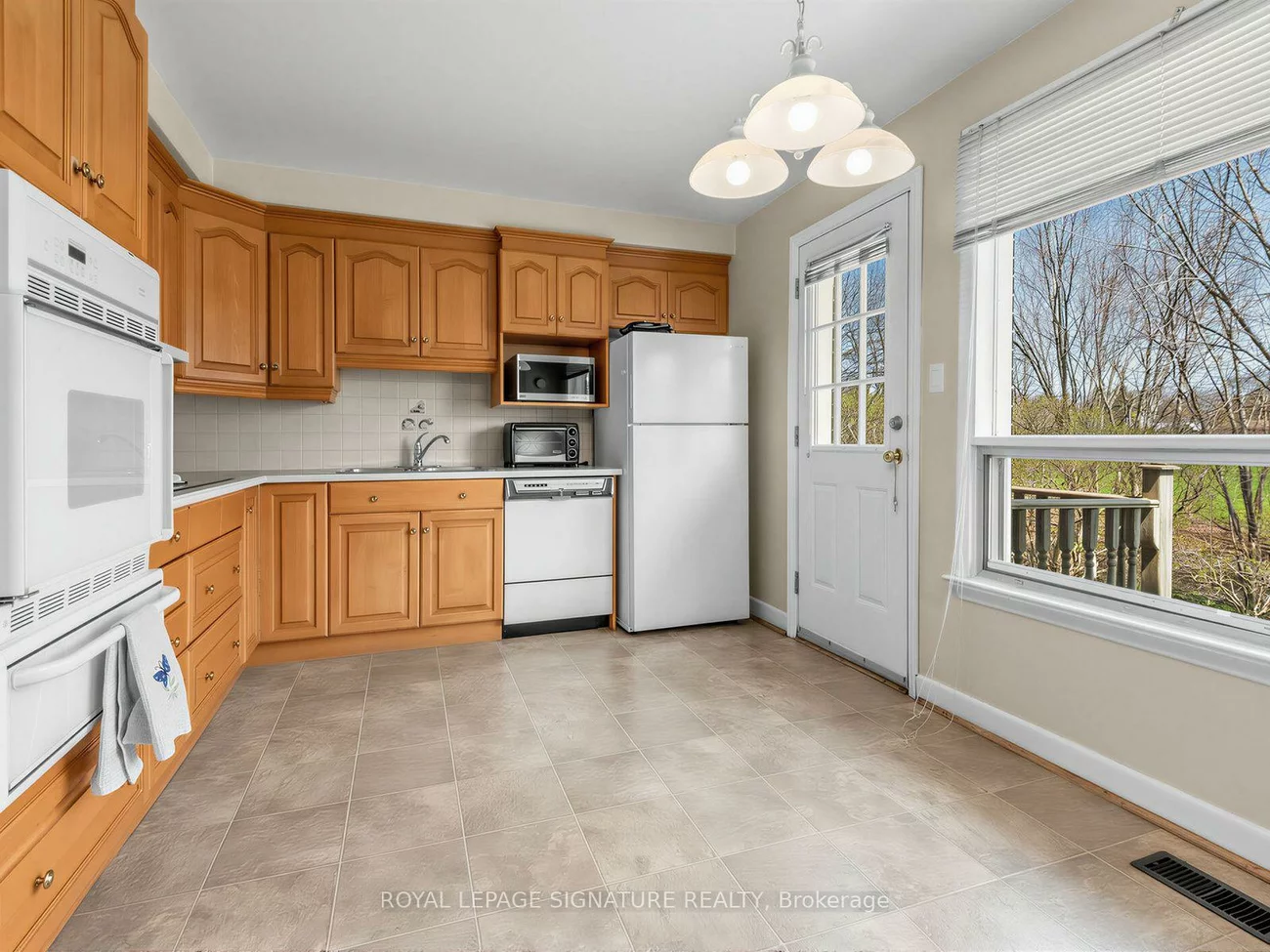 62, Dukinfield, Parkwoods-Donalda, Toronto