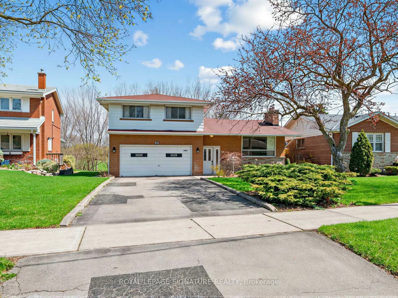 62, Dukinfield, Parkwoods-Donalda, Toronto