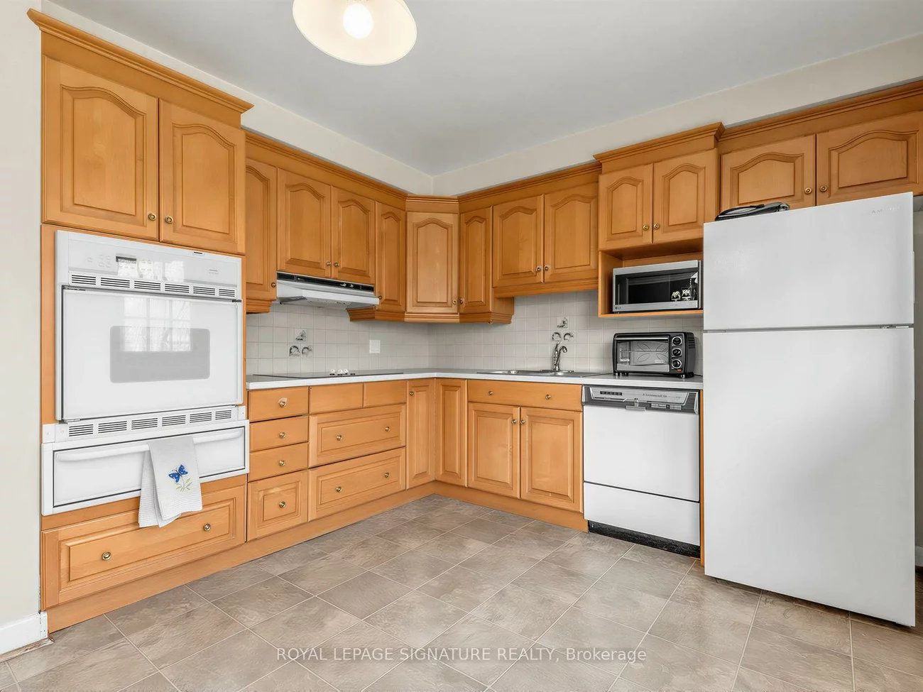 62, Dukinfield, Parkwoods-Donalda, Toronto