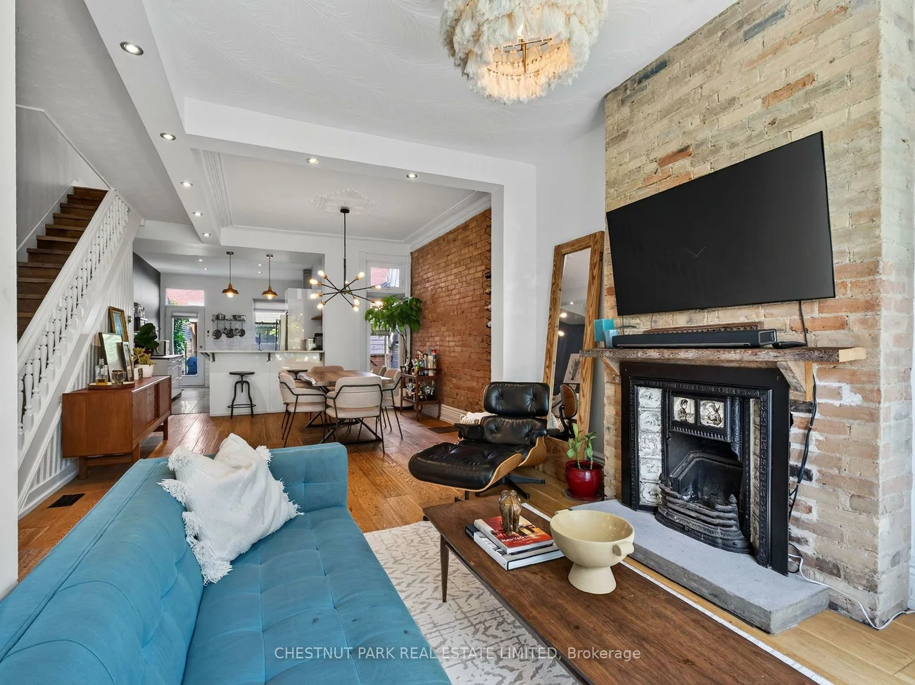 28, Robinson, Trinity-Bellwoods, Toronto