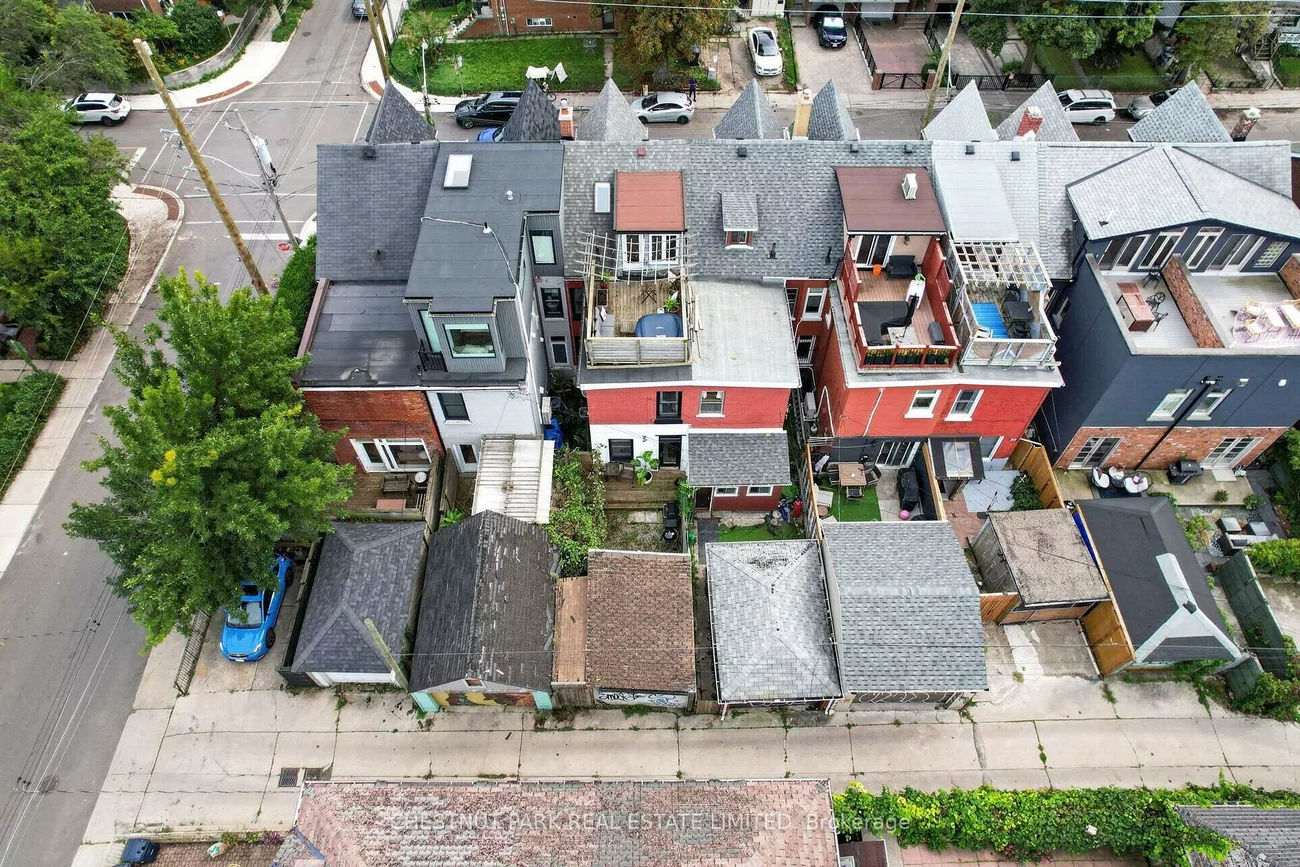 28, Robinson, Trinity-Bellwoods, Toronto