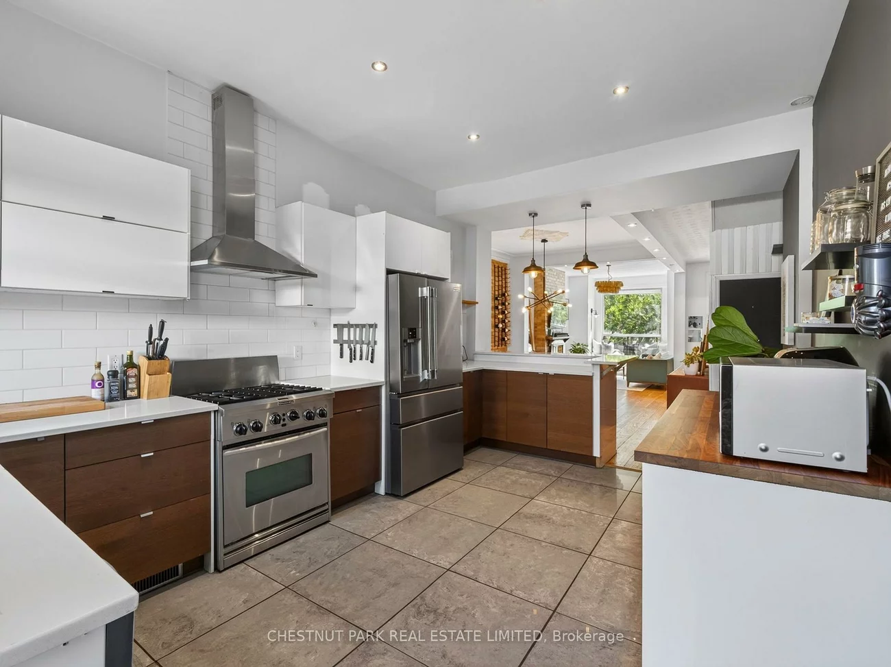 28, Robinson, Trinity-Bellwoods, Toronto