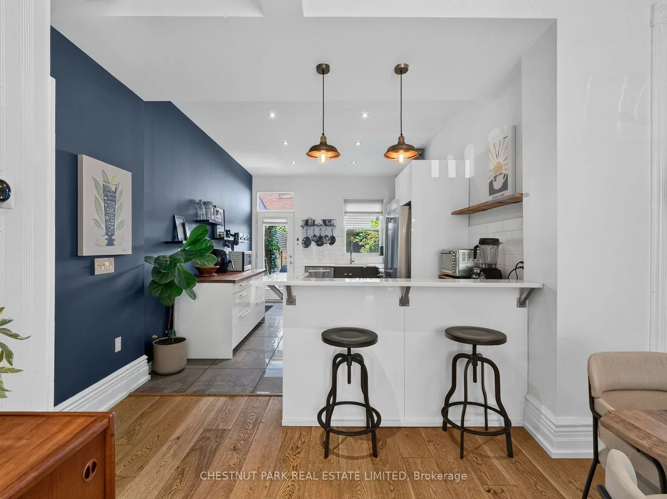 28, Robinson, Trinity-Bellwoods, Toronto