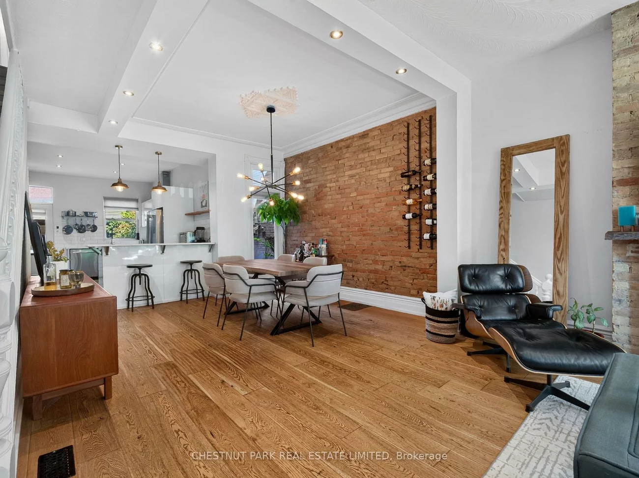 28, Robinson, Trinity-Bellwoods, Toronto