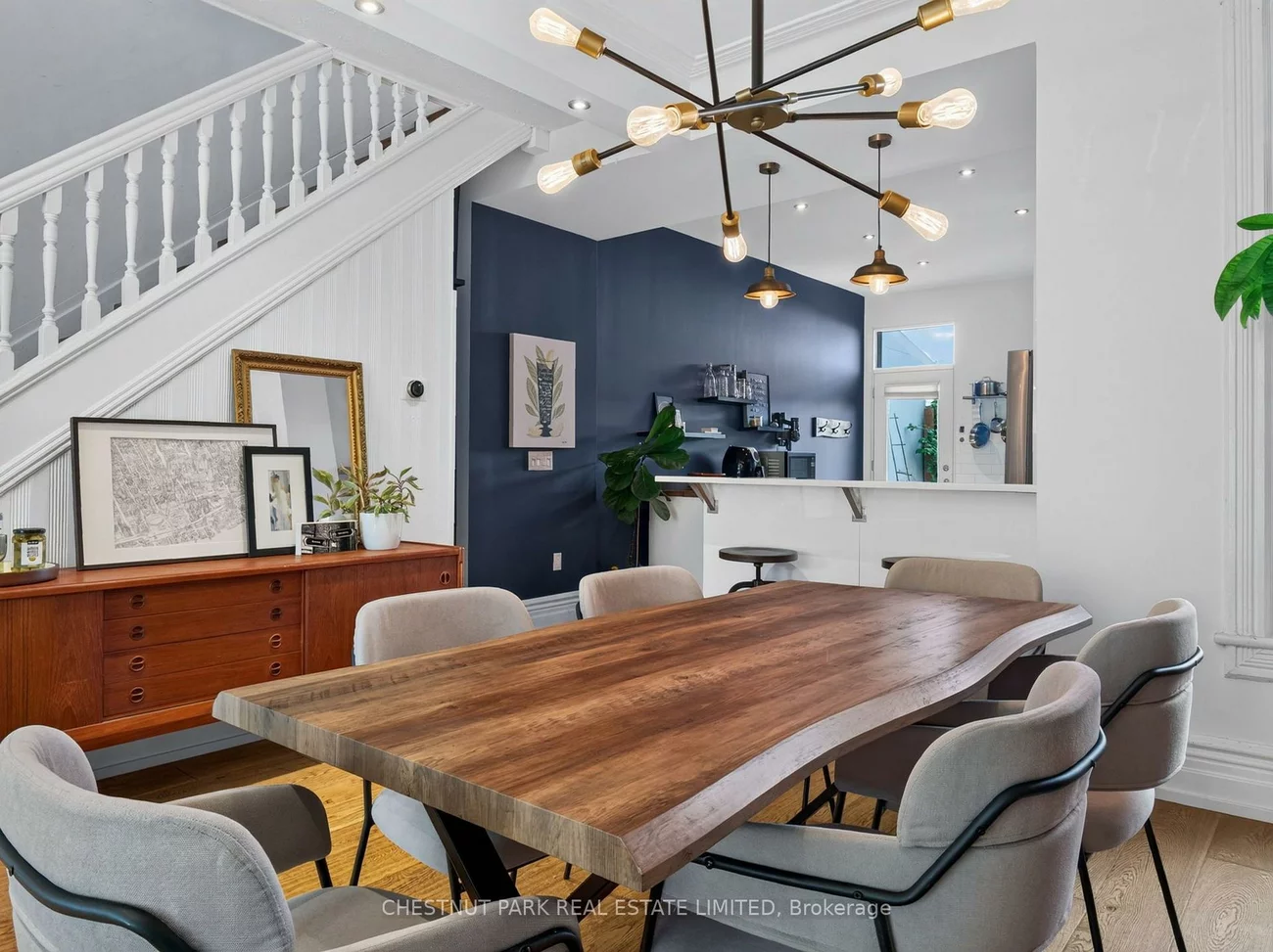 28, Robinson, Trinity-Bellwoods, Toronto