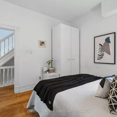 28, Robinson, Trinity-Bellwoods, Toronto