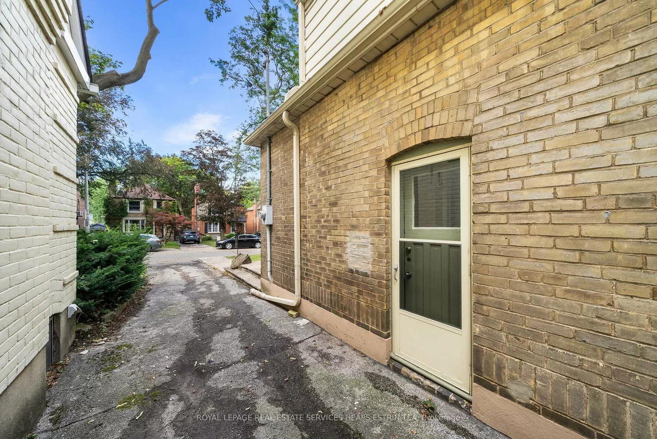 41, Fairfield, Mount Pleasant East, Toronto