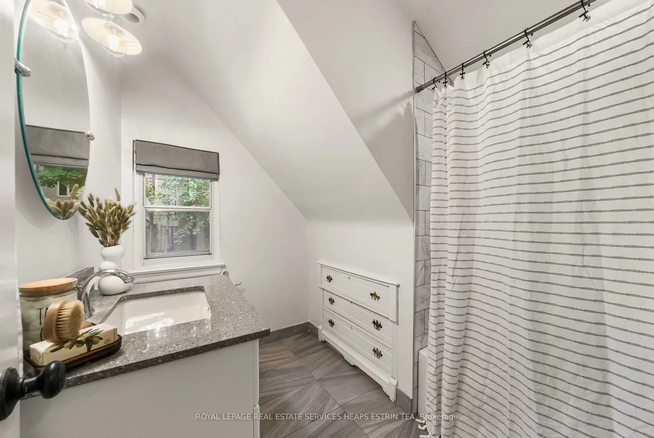 41, Fairfield, Mount Pleasant East, Toronto