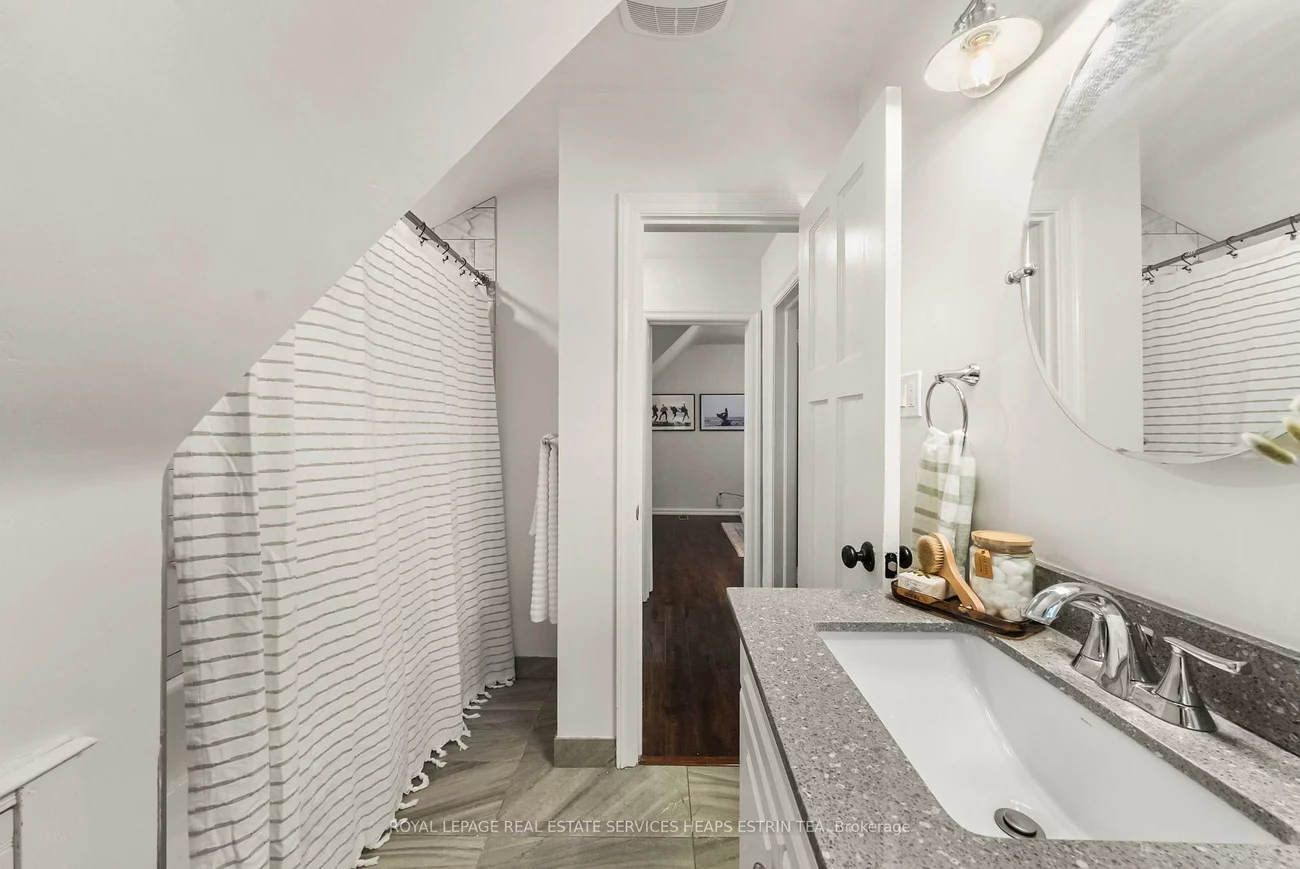41, Fairfield, Mount Pleasant East, Toronto