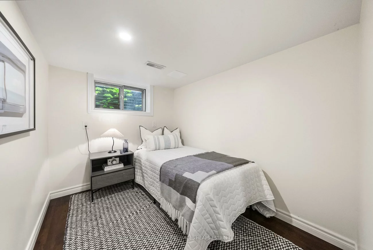 41, Fairfield, Mount Pleasant East, Toronto