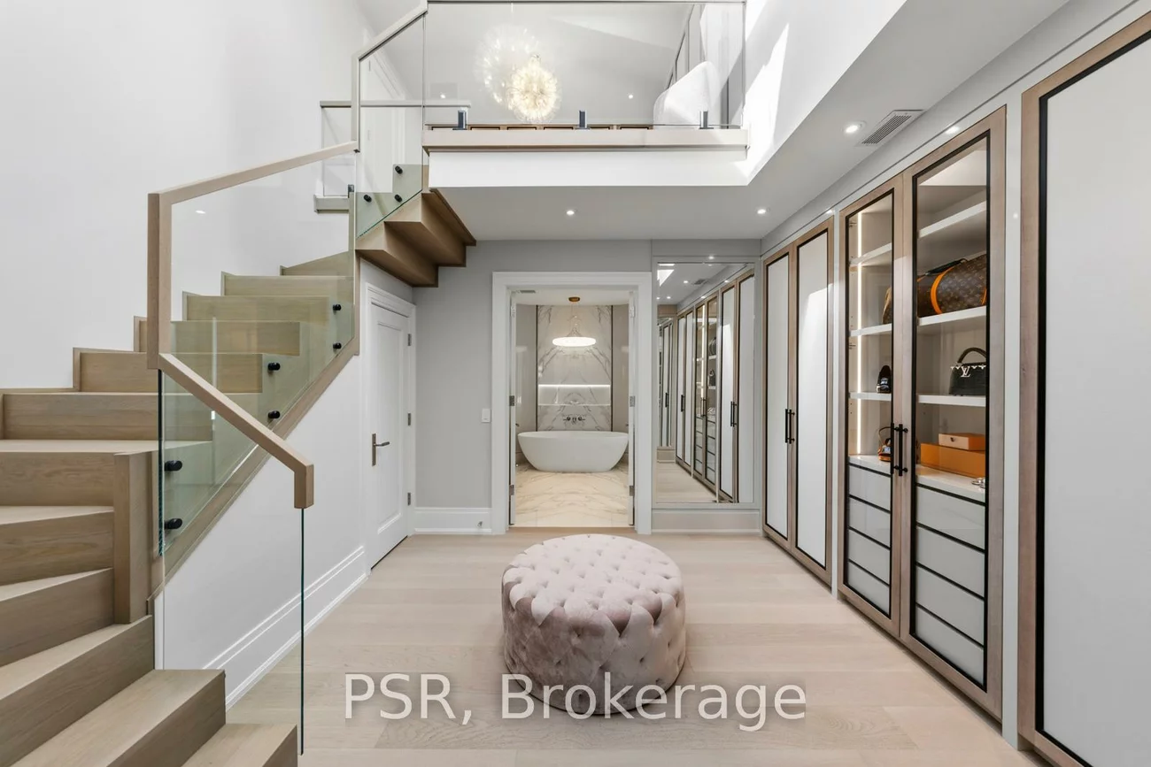 117, Yonge, Bedford Park-Nortown, Toronto