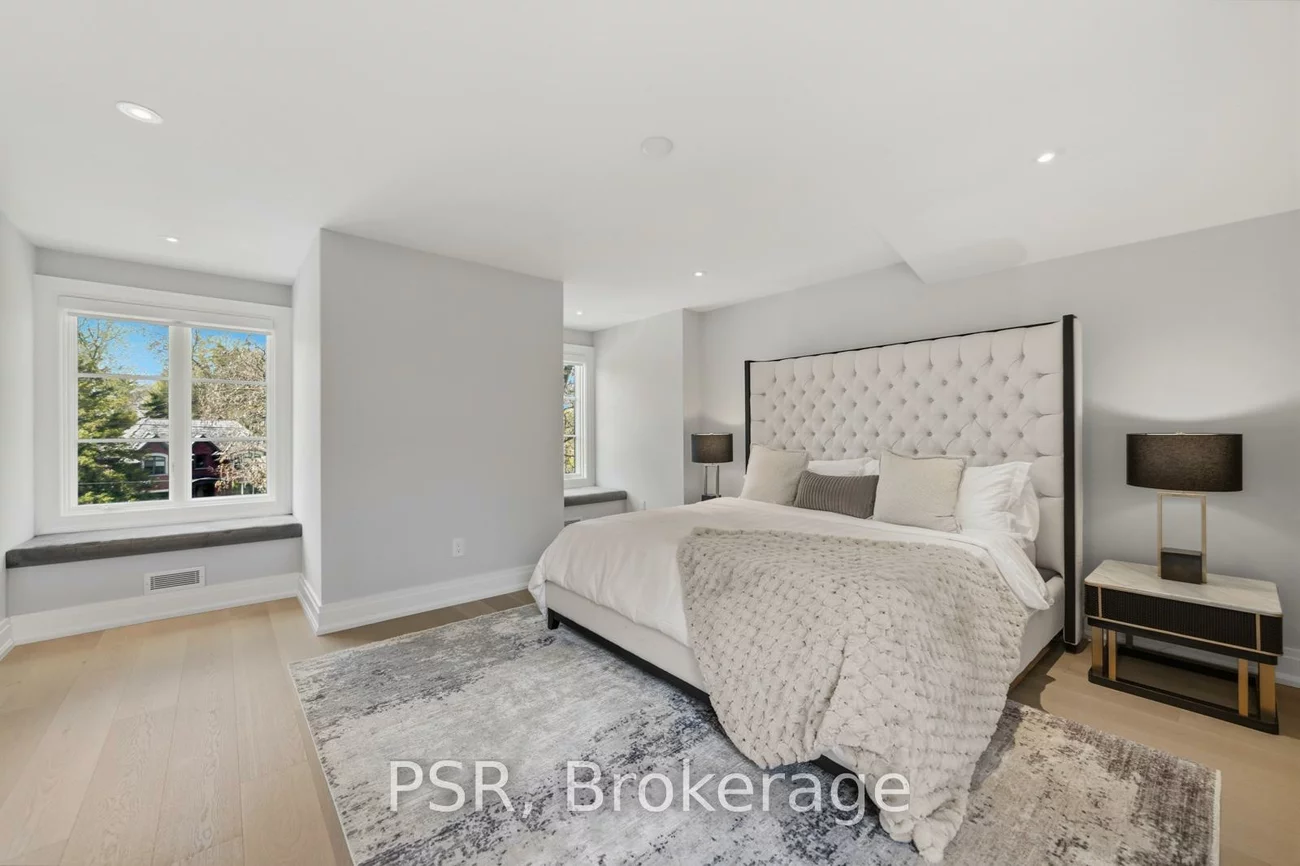 117, Yonge, Bedford Park-Nortown, Toronto