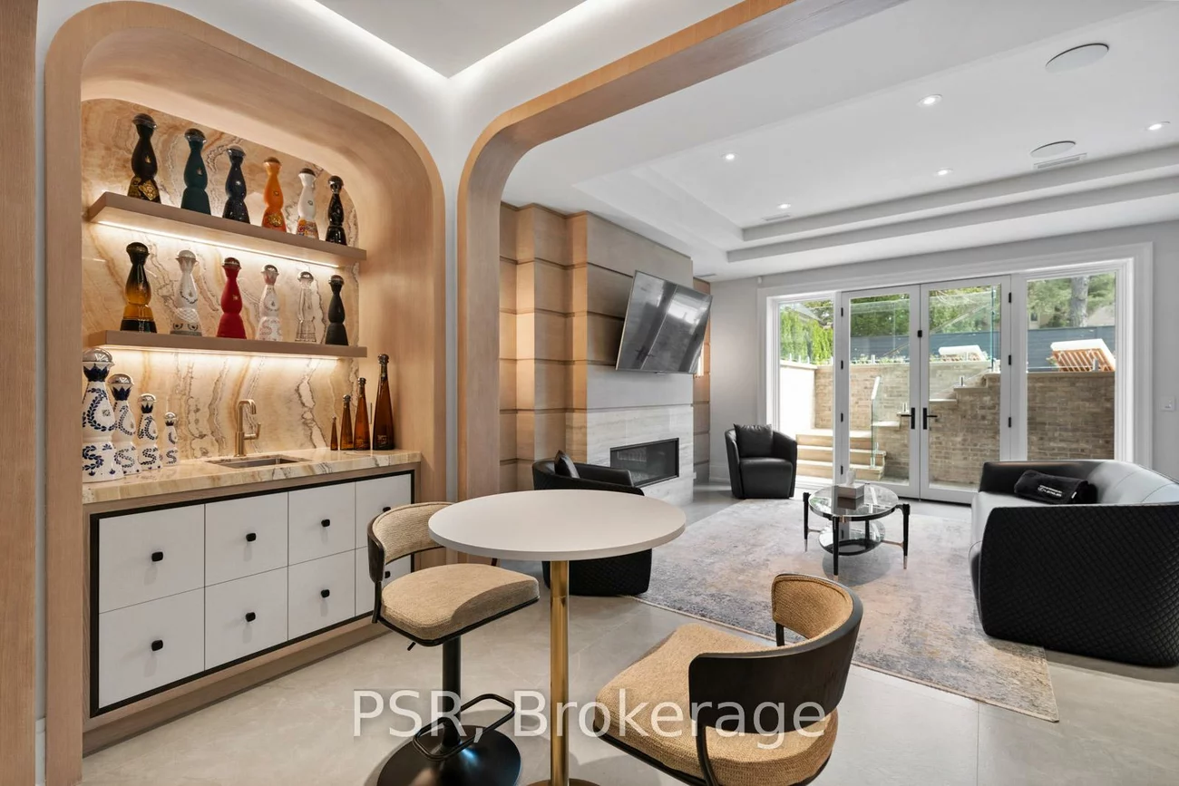117, Yonge, Bedford Park-Nortown, Toronto