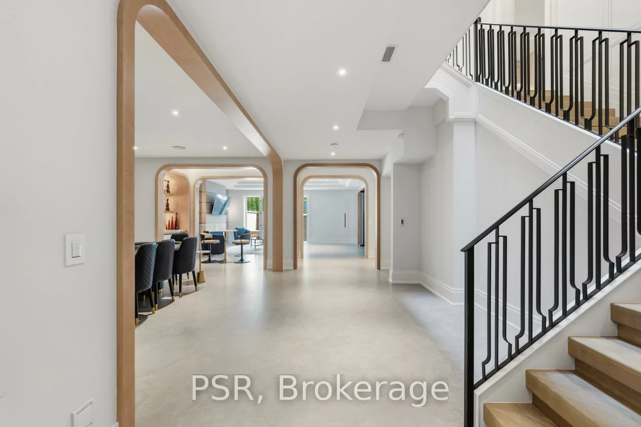 117, Yonge, Bedford Park-Nortown, Toronto