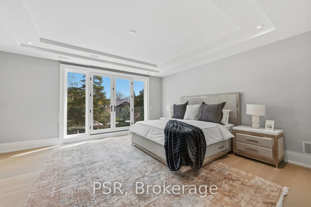 117, Yonge, Bedford Park-Nortown, Toronto