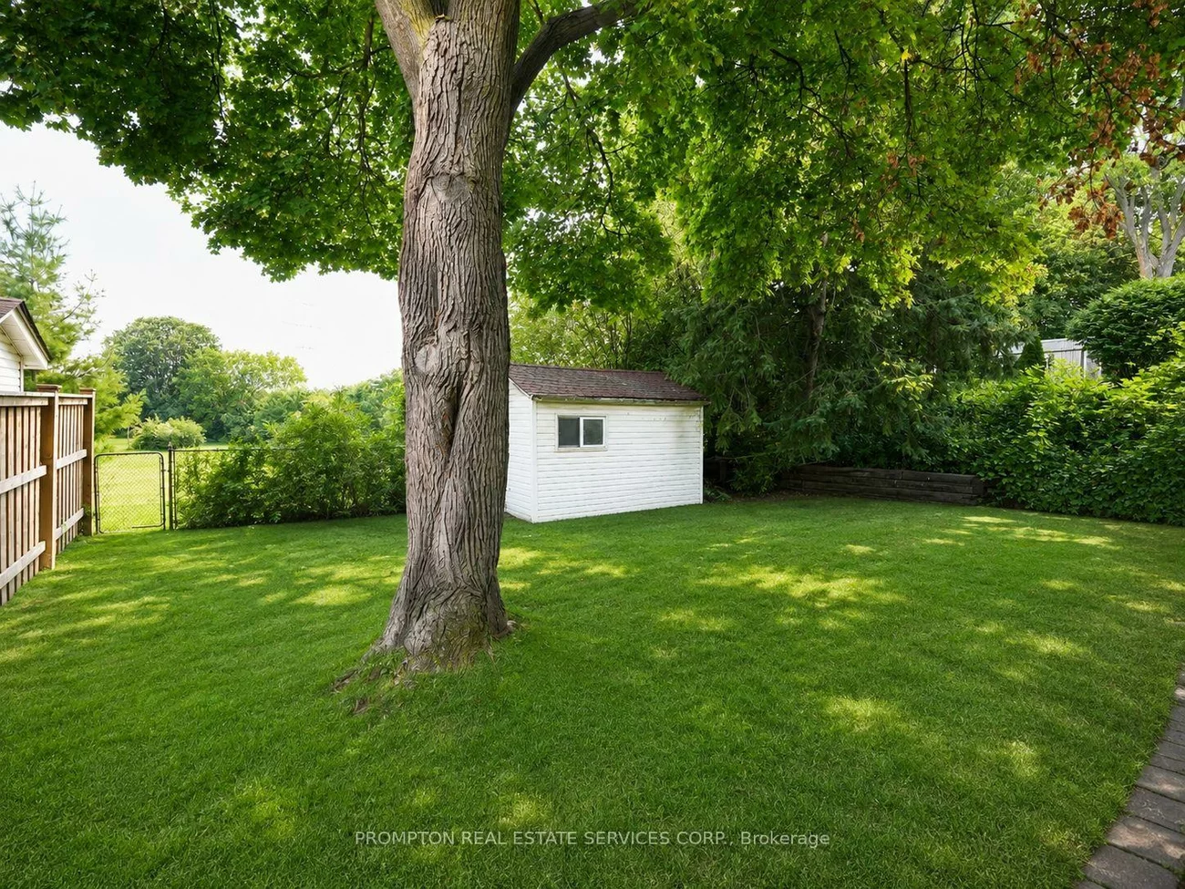 25, Lehar, Hillcrest Village, Toronto