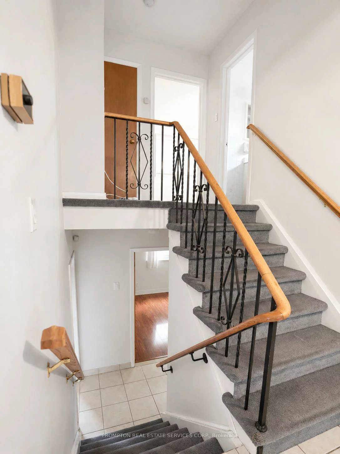 25, Lehar, Hillcrest Village, Toronto