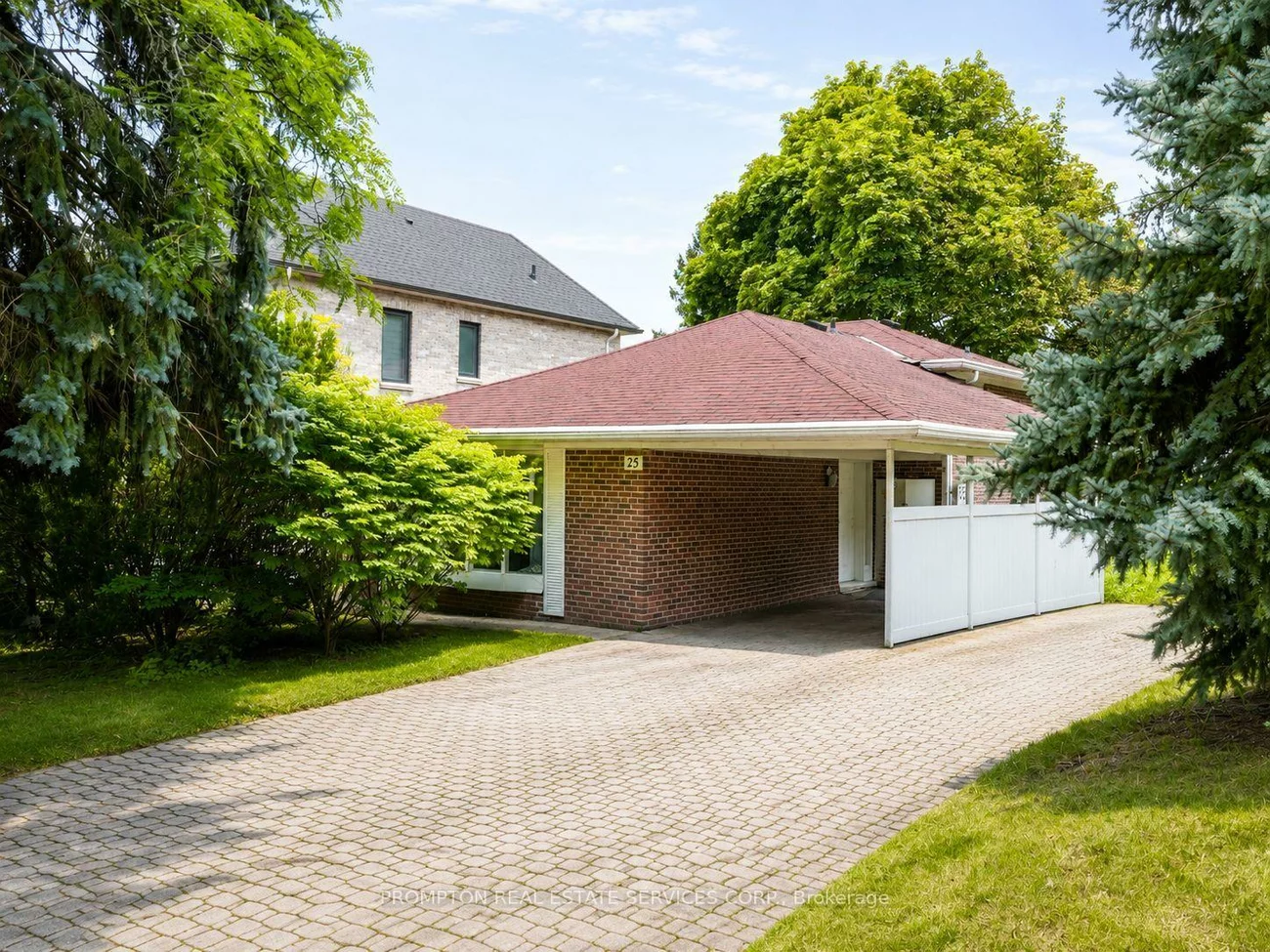 25, Lehar, Hillcrest Village, Toronto