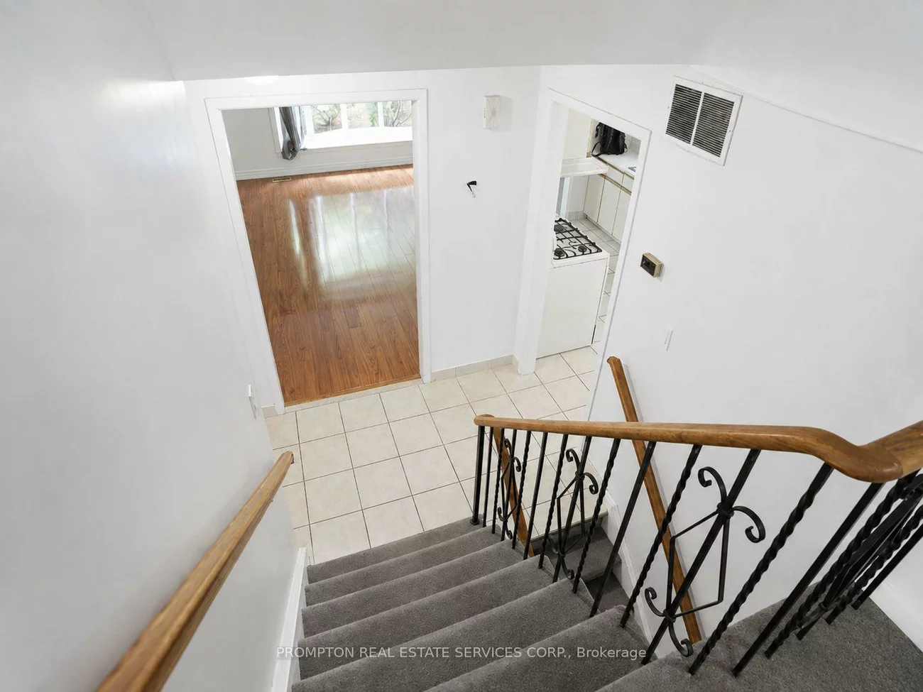 25, Lehar, Hillcrest Village, Toronto