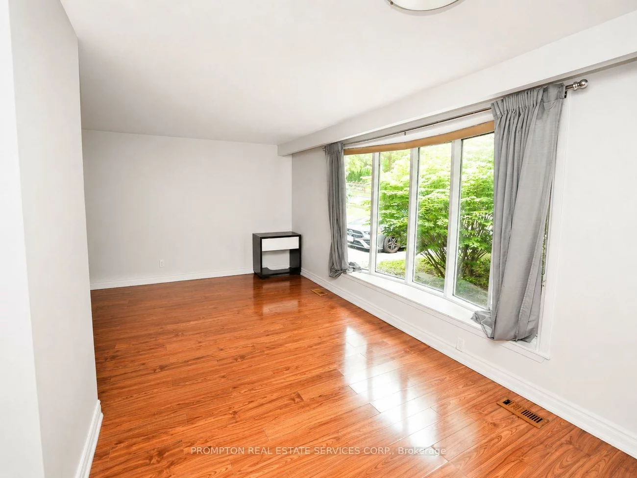 25, Lehar, Hillcrest Village, Toronto