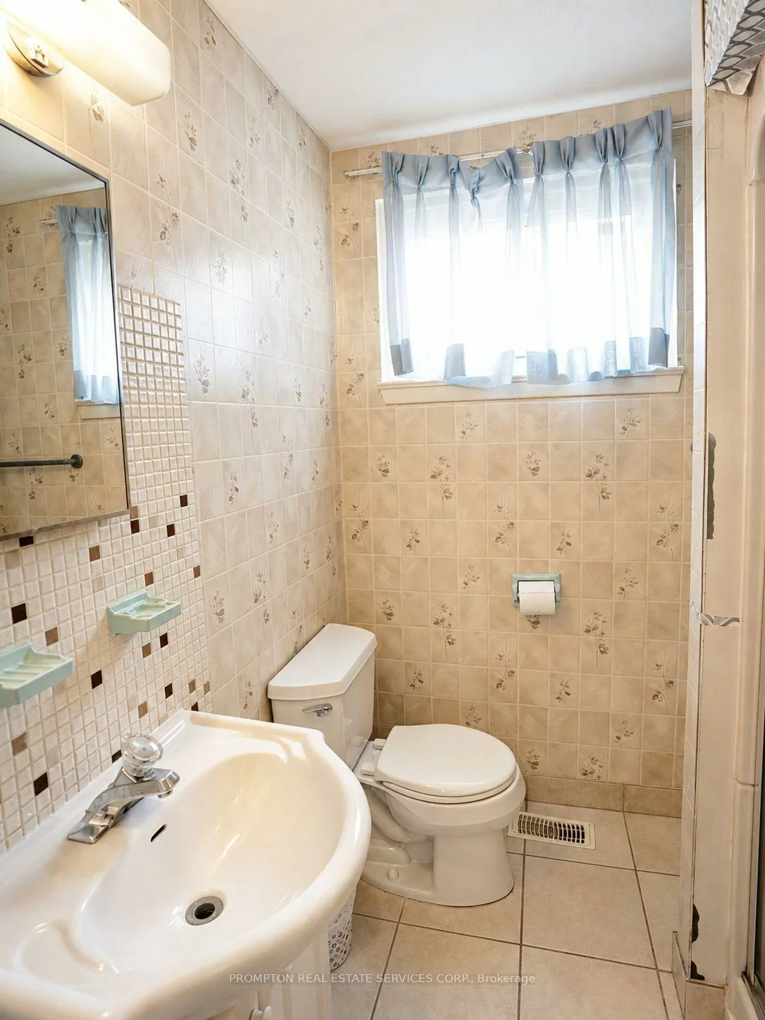 25, Lehar, Hillcrest Village, Toronto