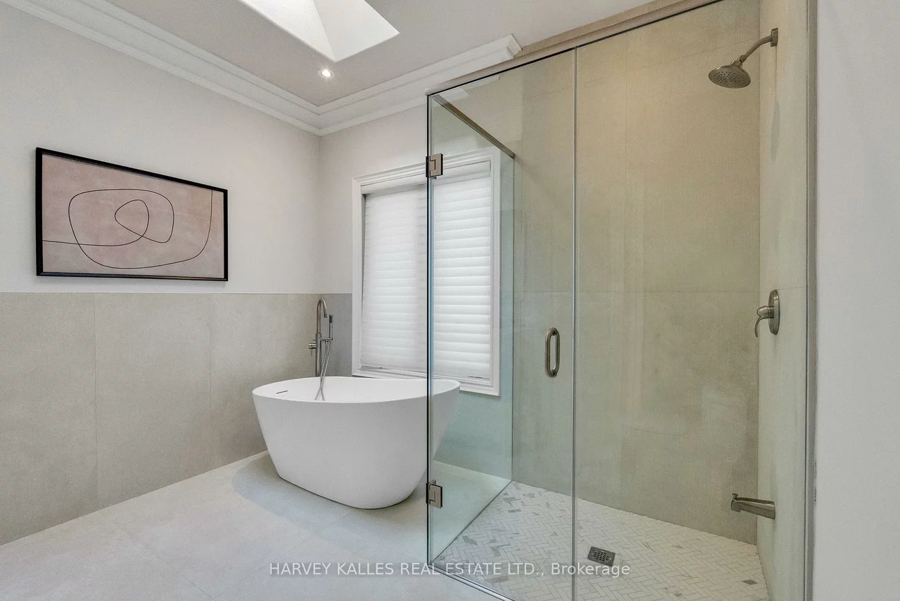 168, Roe, Bedford Park-Nortown, Toronto