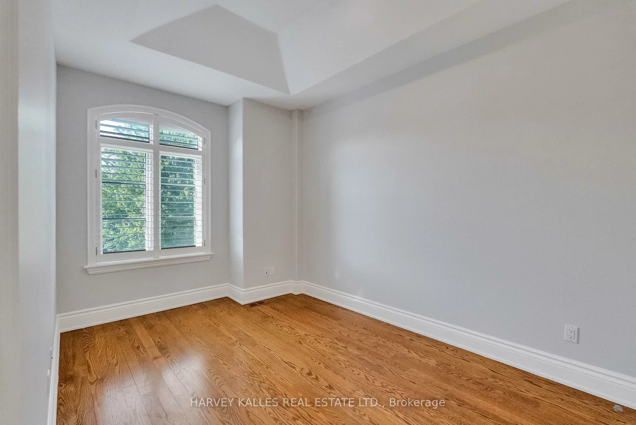 168, Roe, Bedford Park-Nortown, Toronto
