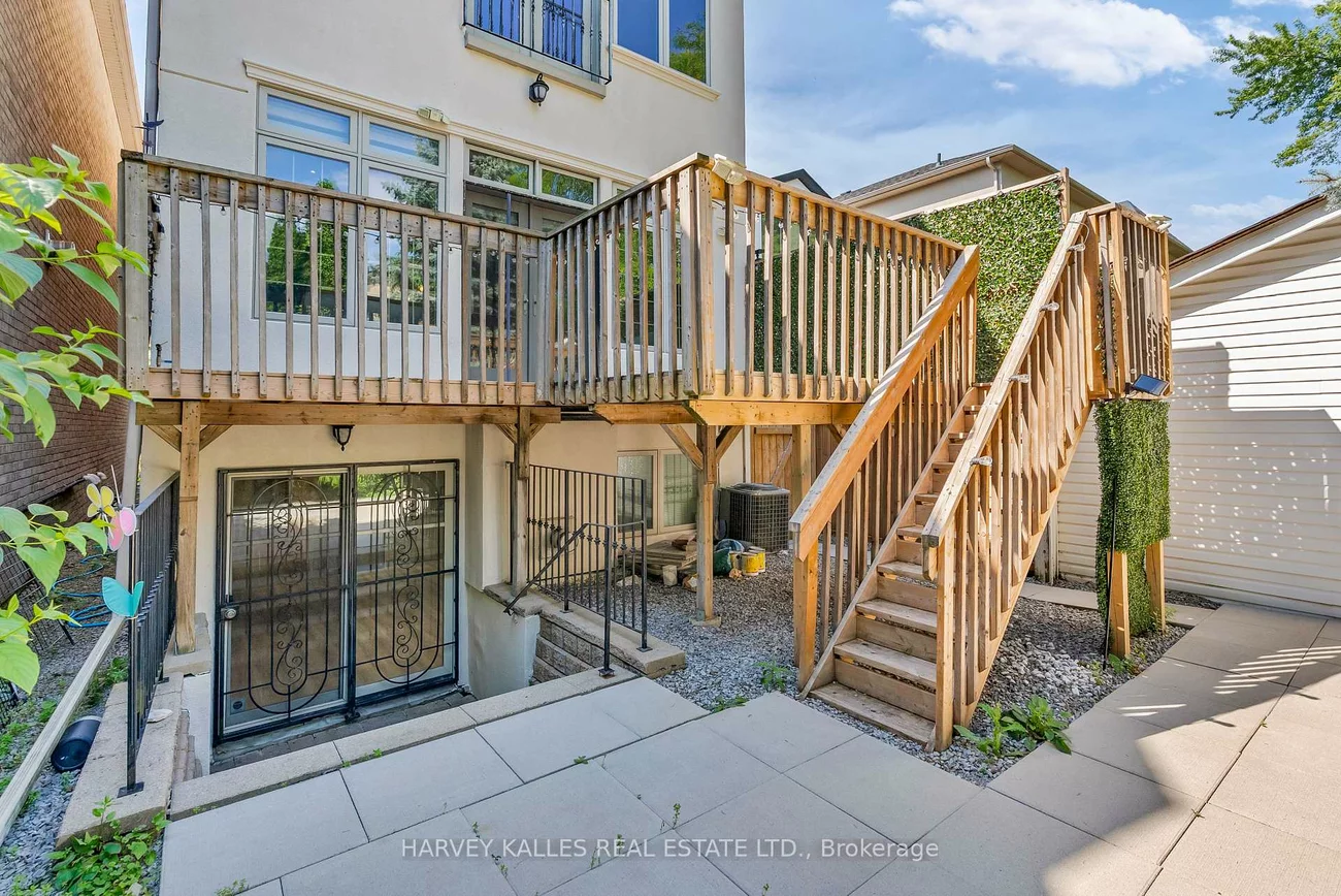 168, Roe, Bedford Park-Nortown, Toronto