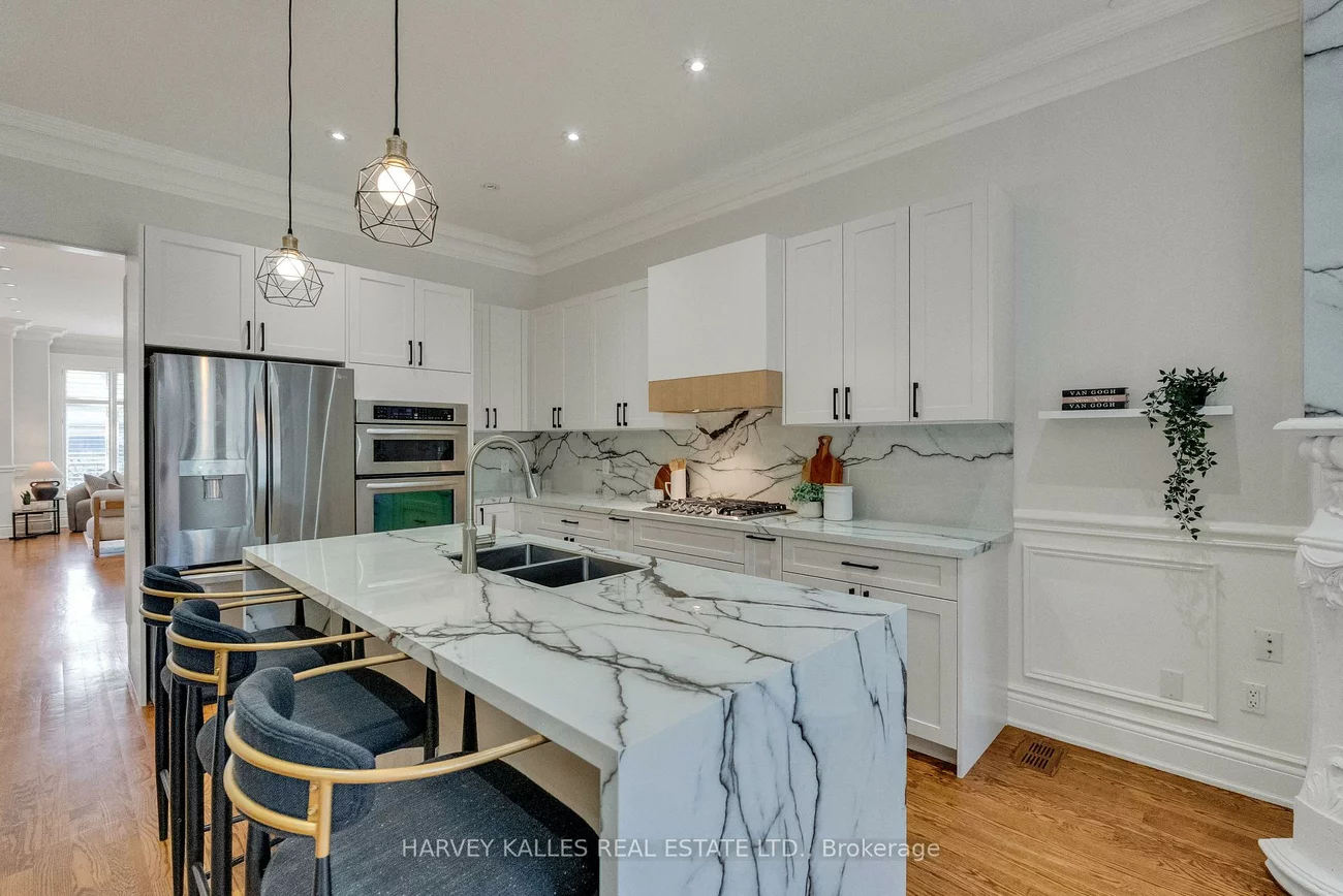 168, Roe, Bedford Park-Nortown, Toronto