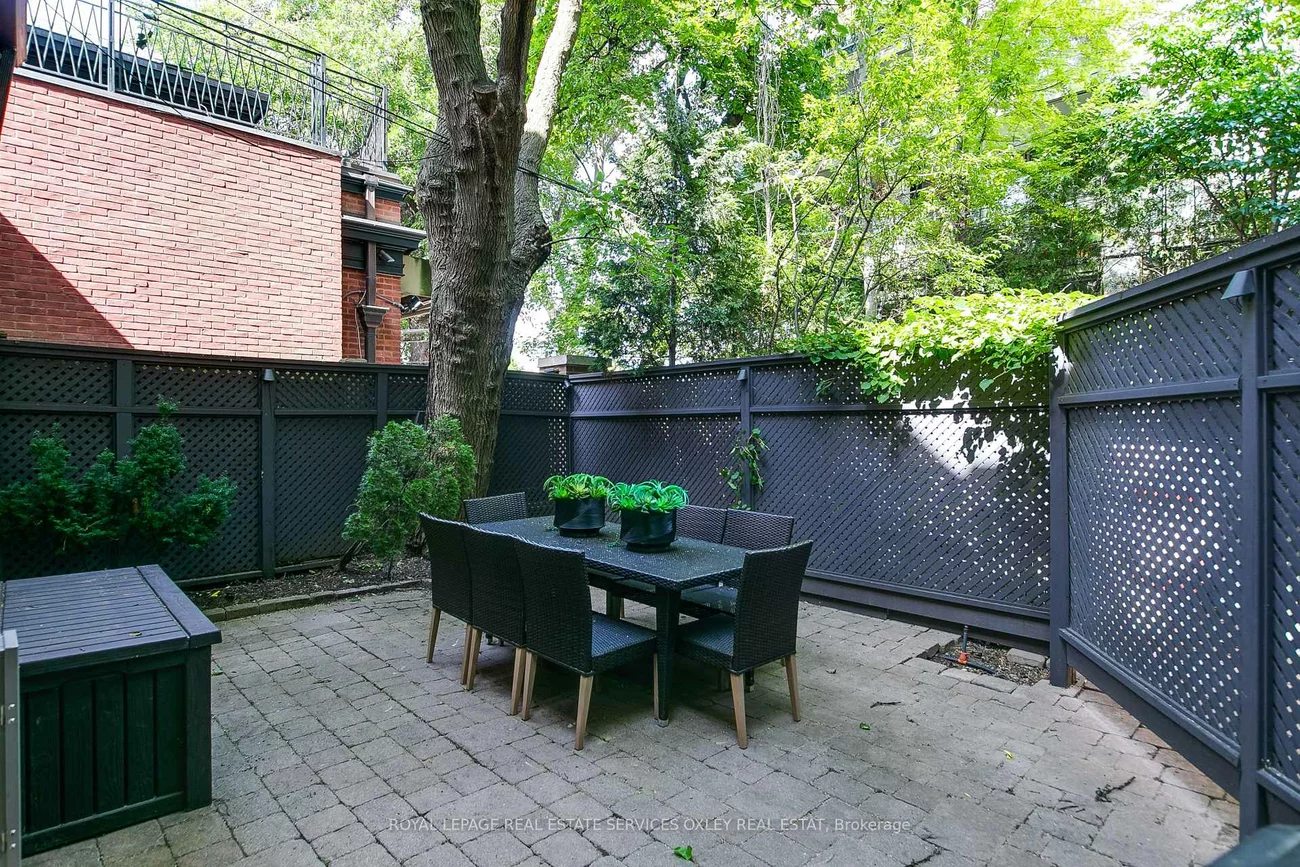 46, Bernard, Annex, Toronto