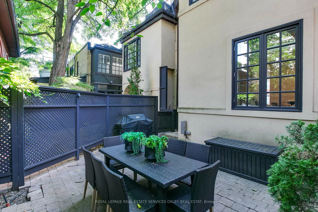 46, Bernard, Annex, Toronto