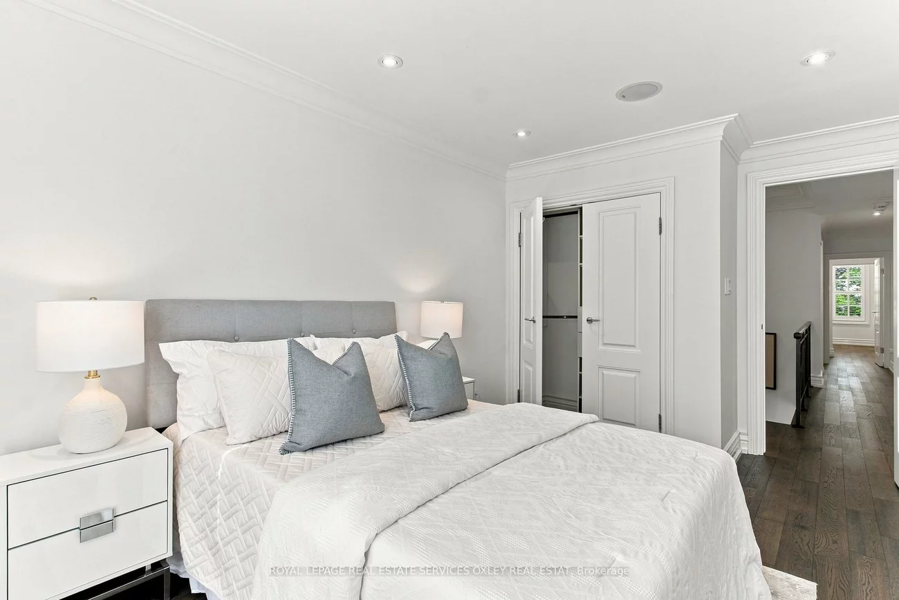 46, Bernard, Annex, Toronto