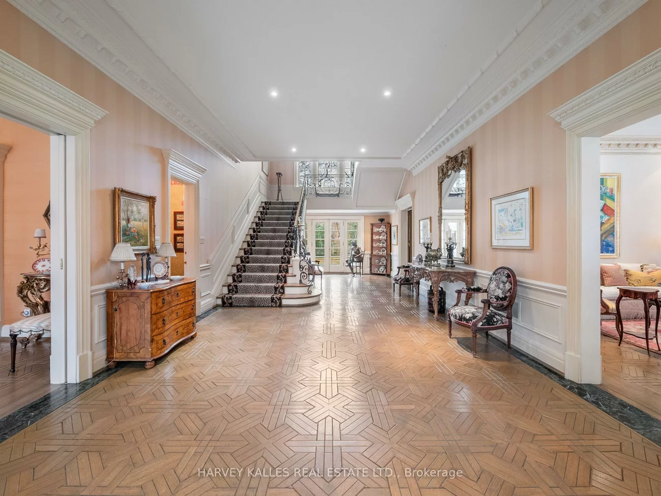 94, Dunvegan, Forest Hill South, Toronto