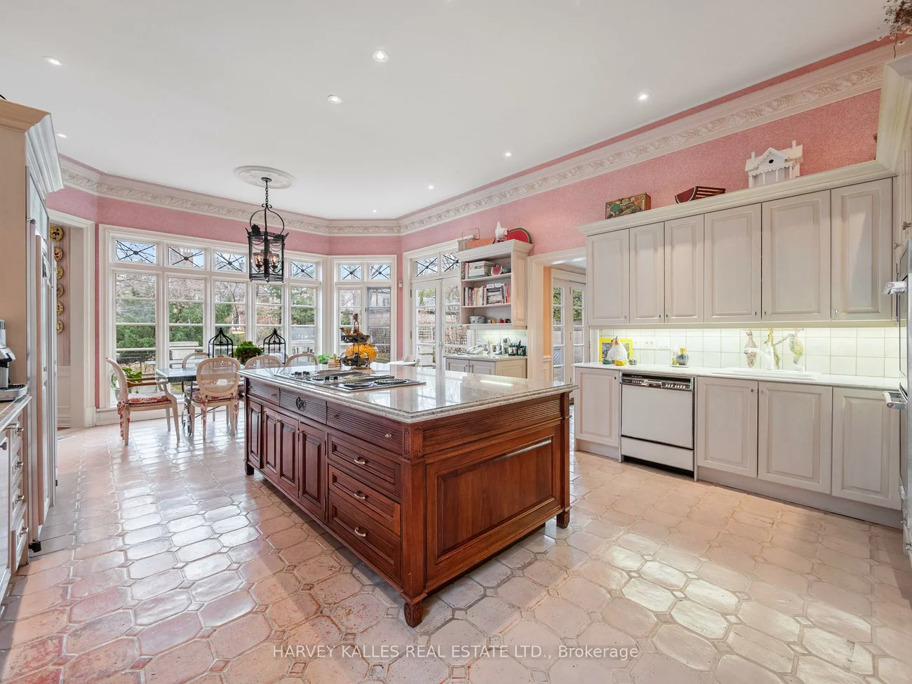 94, Dunvegan, Forest Hill South, Toronto