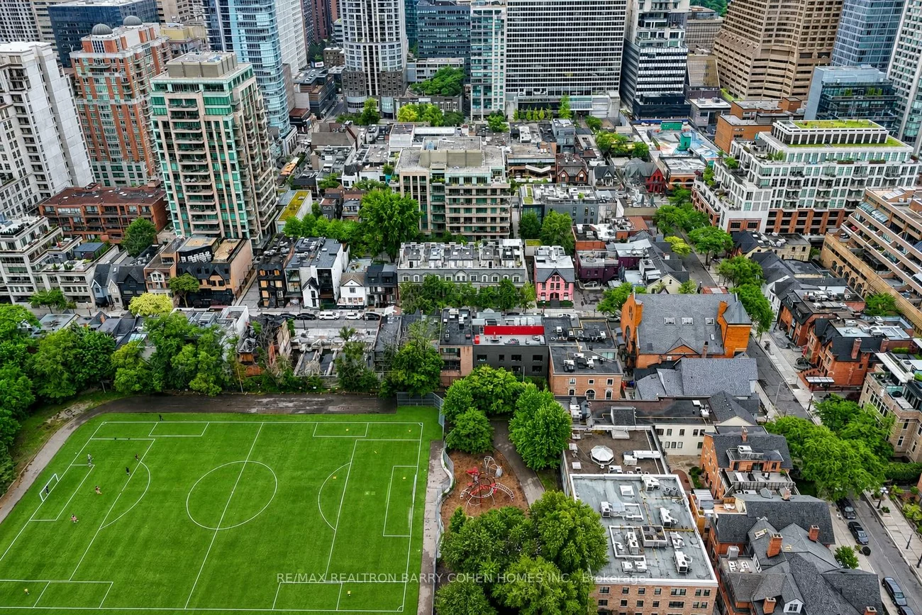 117, Scollard, Annex, Toronto