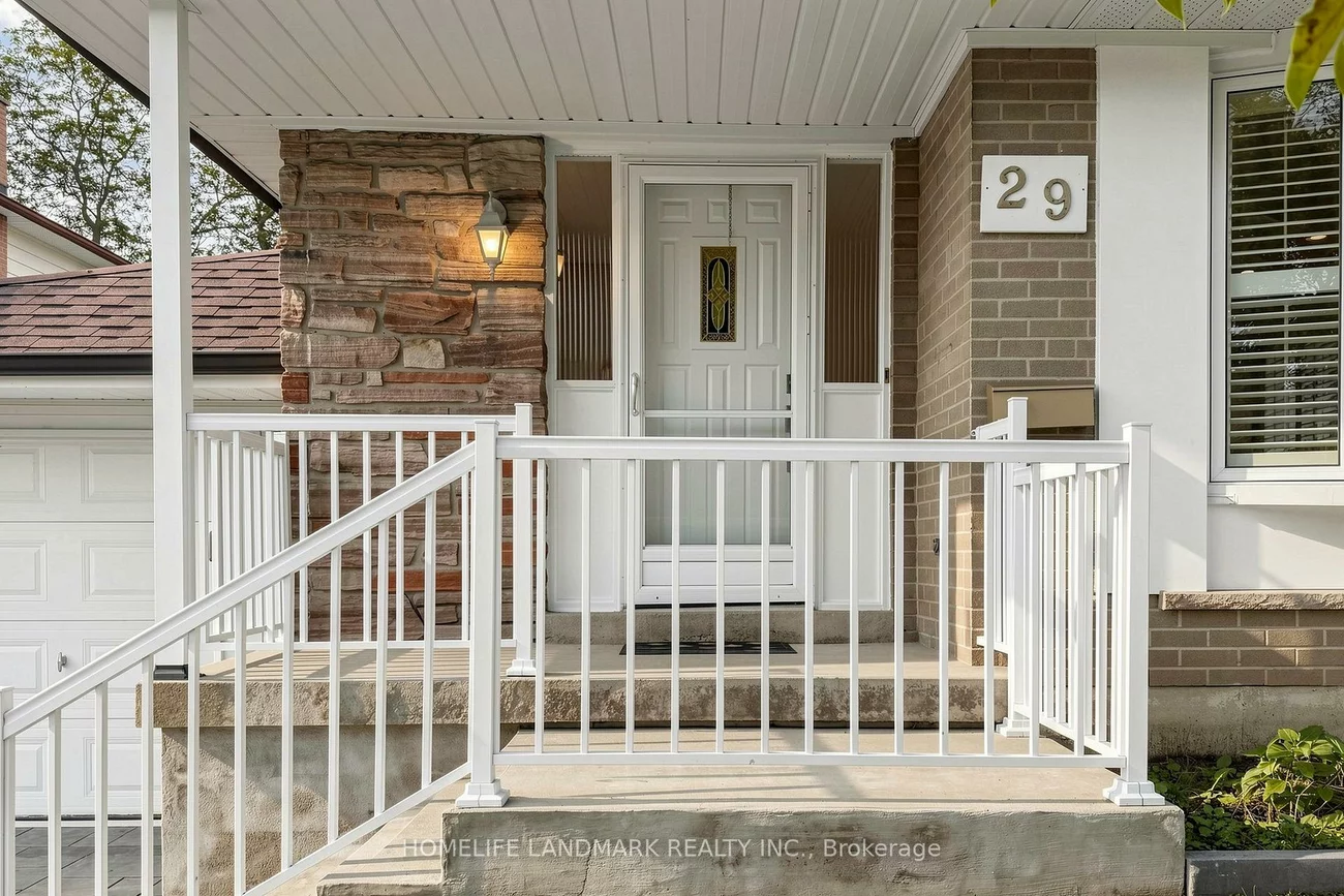 29, Dexter, Hillcrest Village, Toronto
